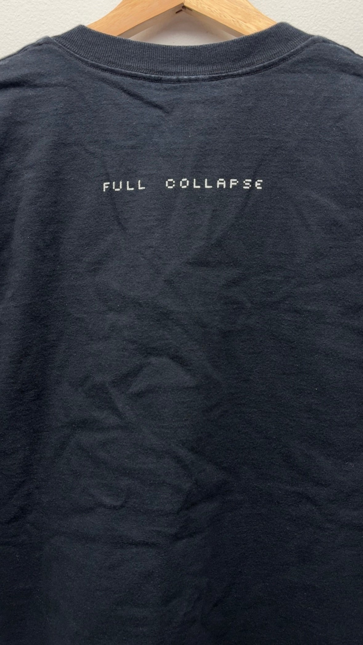THURSDAY 2001 Dove Logo / Full Collapse T-Shirt